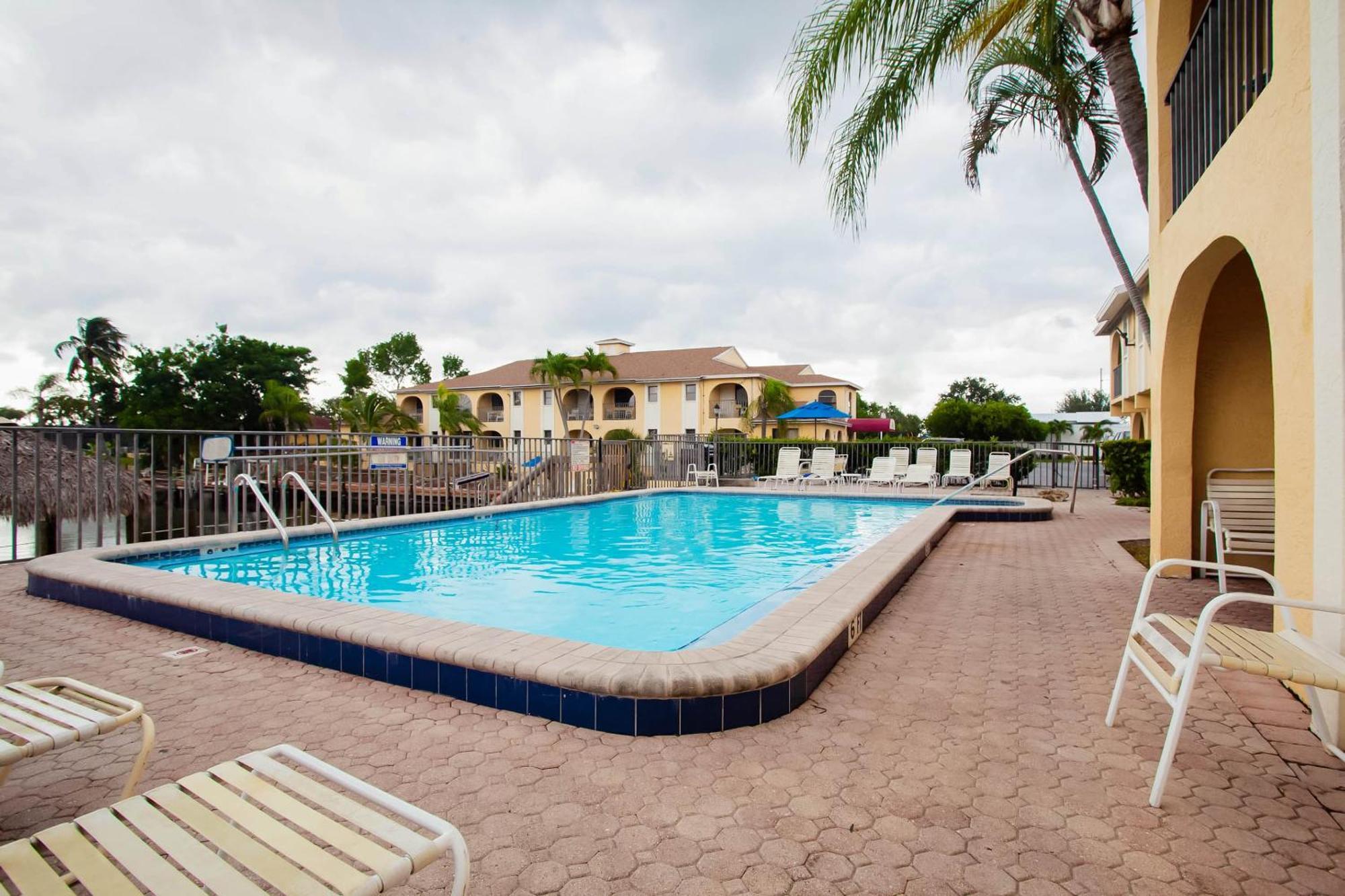 Oyo Waterfront Hotel- Cape Coral Fort Myers, Fl المظهر الخارجي الصورة